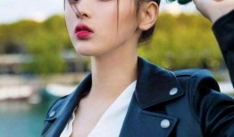 娱乐吃瓜酱男大学生,揭秘娱乐吃瓜酱男大学生的校园生活