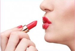 娱乐吃瓜酱送口红,美妆福利来袭！